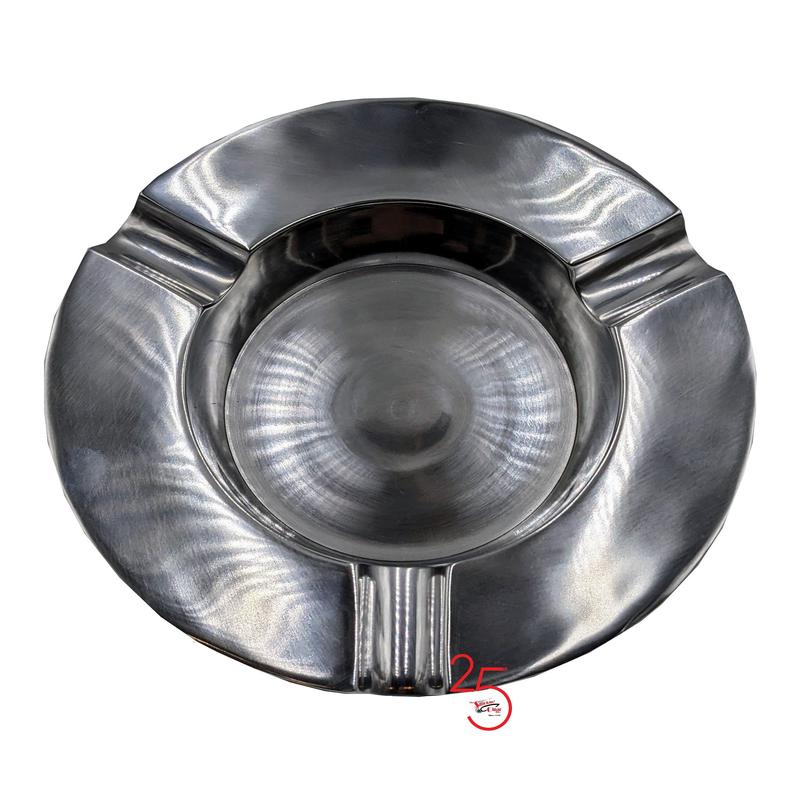 Round Silver 7\' Three Cigar Ashtray